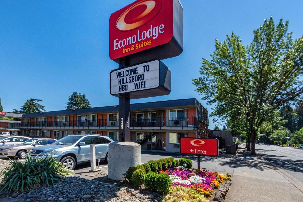 Econo Lodge Inn & Suites West Portland/Hillsboro Exterior photo